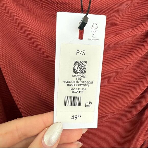 DYNAMITE | Red Ruched Midi Skirt - Picture 7 of 10